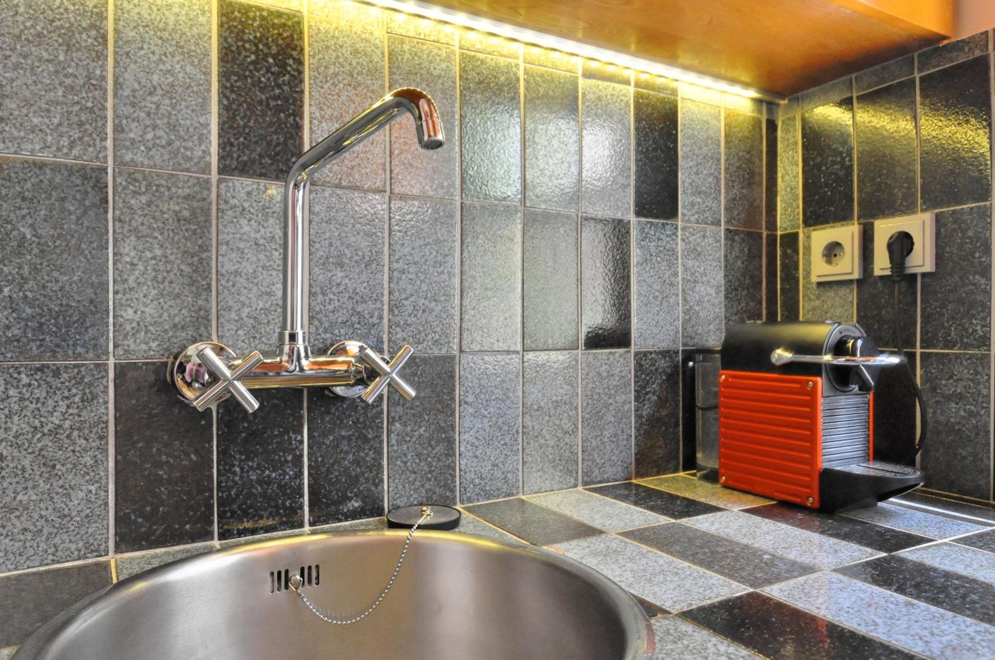 Hidesign Athens Tube Luxury Apt In Kolonaki Экстерьер фото